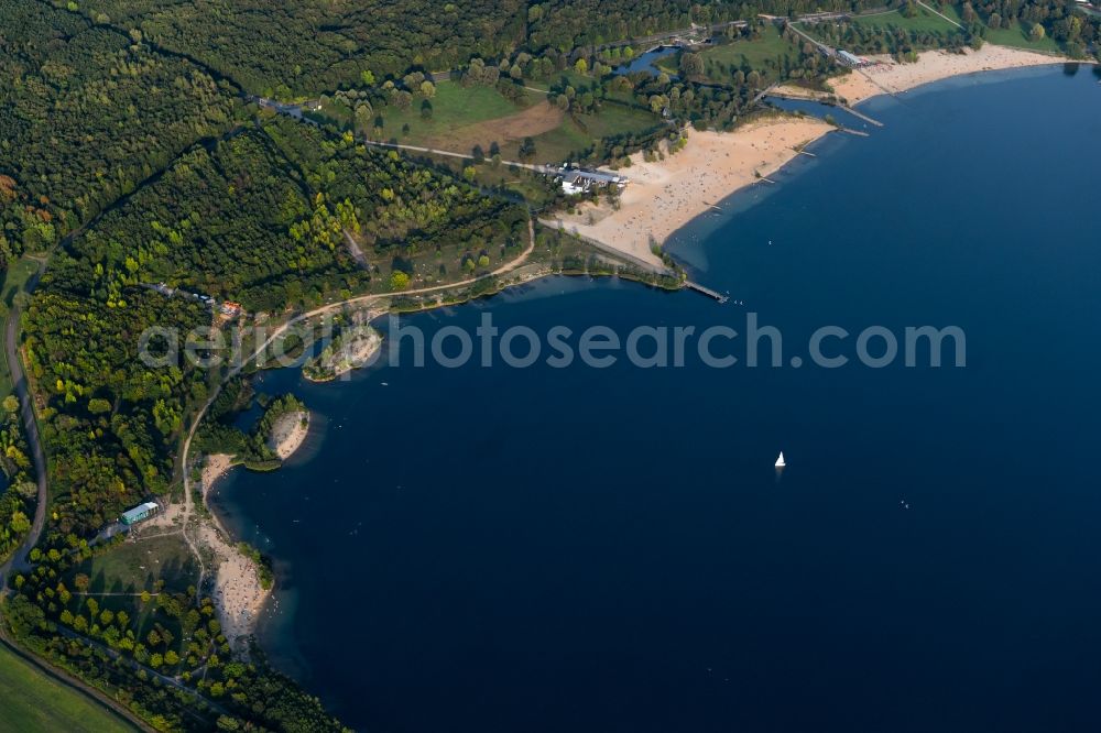 Aerial photograph Leipzig - Riparian areas on the lake area of Cospudener See in the district Suedwest in Leipzig in the state Saxony, Germany