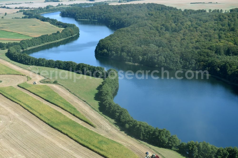 Aerial image Feldberger Seenlandschaft - Riparian areas on the lake area of Dolgener See in Feldberger Seenlandschaft in the state Mecklenburg - Western Pomerania