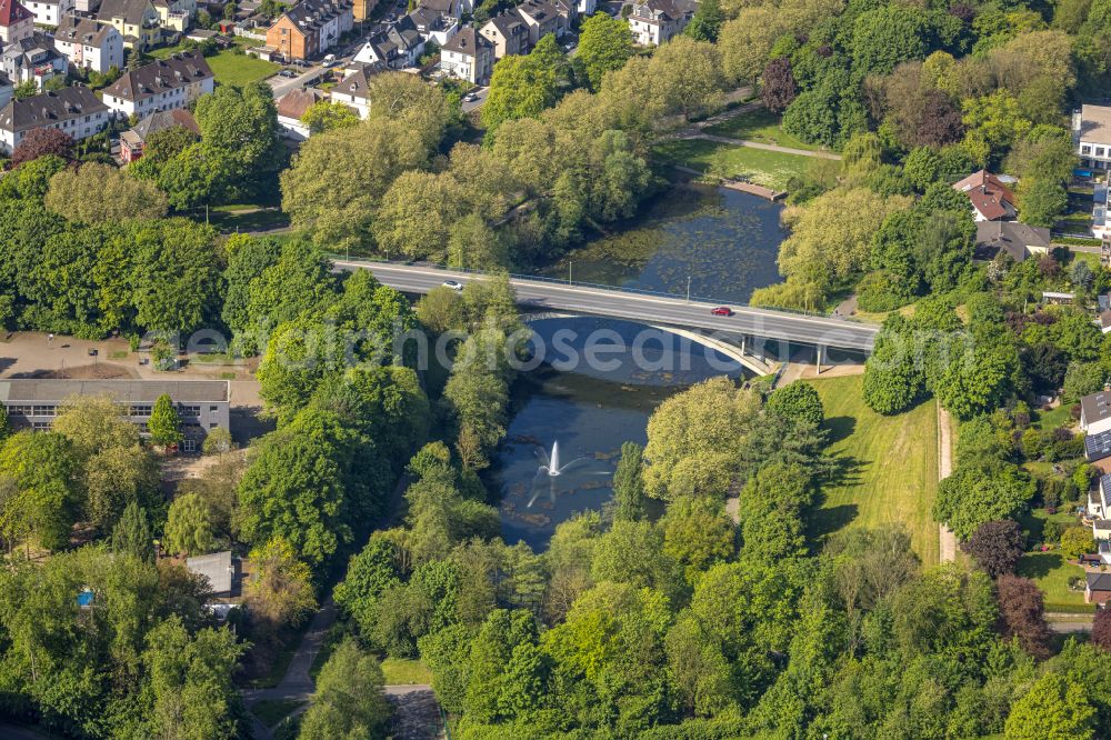 Aerial image Hagen - riparian areas on the lake area of Ententreffpunkt in the district Hagen-Mitte in Hagen at Ruhrgebiet in the state North Rhine-Westphalia, Germany