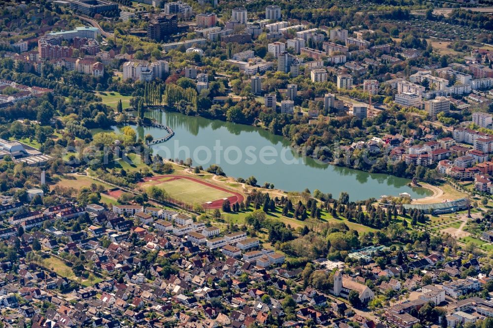 Aerial image Freiburg im Breisgau - Riparian areas on the lake area of Flueckigersee in Freiburg im Breisgau in the state Baden-Wurttemberg, Germany