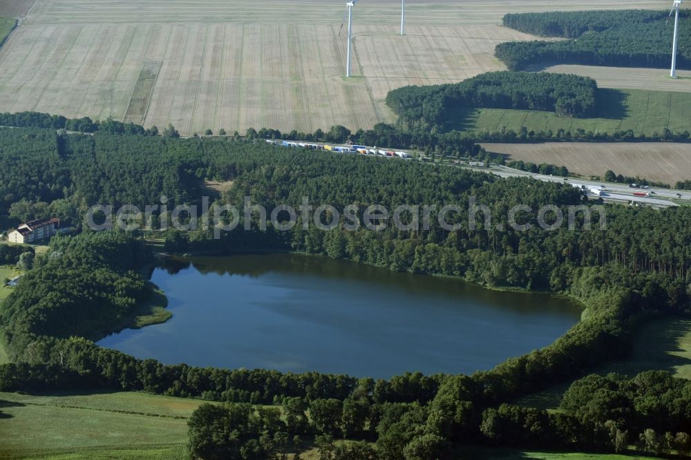 Aerial photograph Kloster Lehnin - Riparian areas on the lake area of Goernsee in Kloster Lehnin in the state Brandenburg