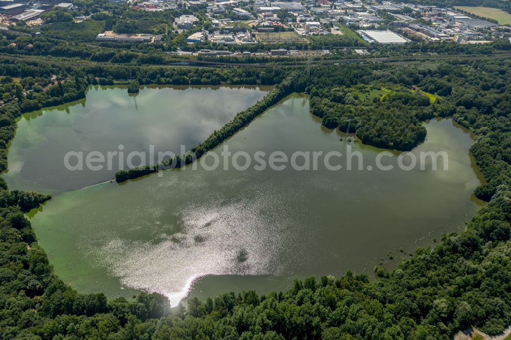 Aerial image Dortmund - Riparian areas on the lake area of Hallerey Reserve in the district Hallerey in Dortmund at Ruhrgebiet in the state North Rhine-Westphalia, Germany