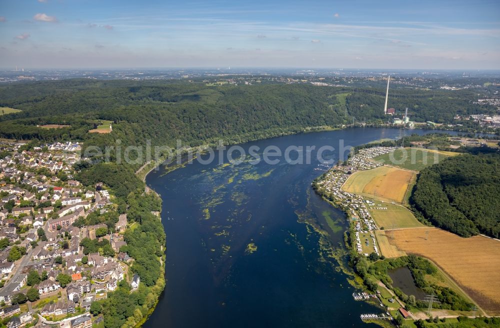 Aerial photograph Wetter (Ruhr) - Riparian areas on the lake area of Harkortsee in Wetter (Ruhr) in the state North Rhine-Westphalia, Germany