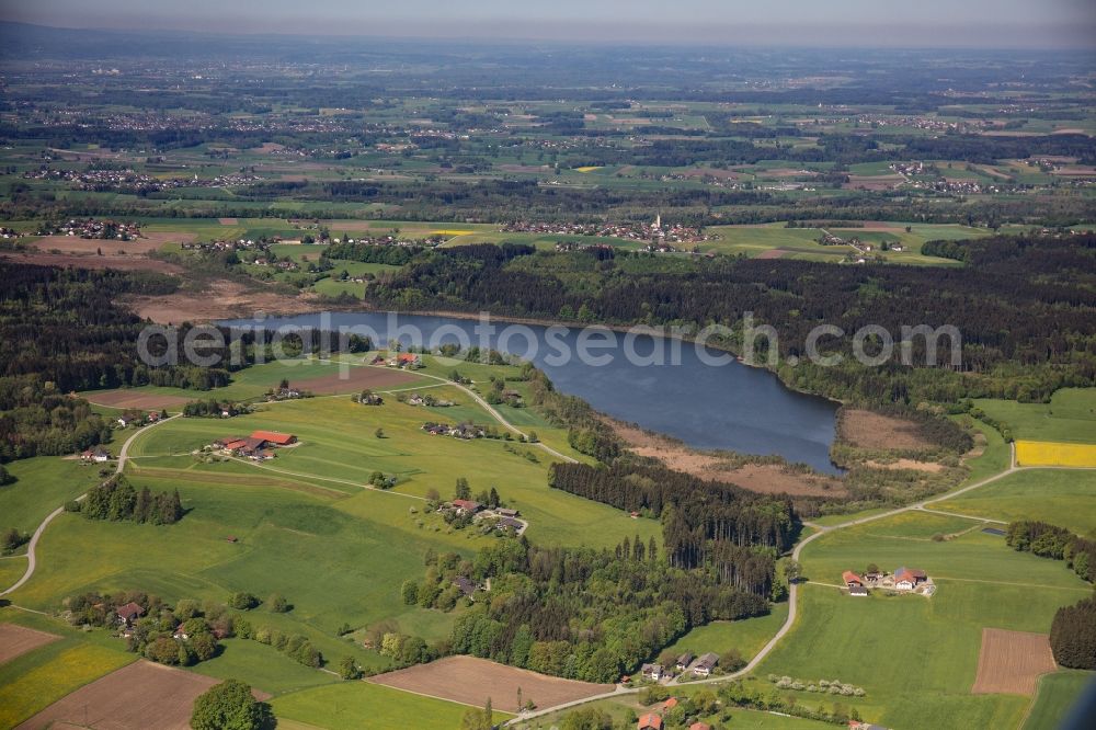 Aerial photograph Bad Aibling - Riparian areas on the lake area of Hofstaetter See in Bad Aibling in the state Bavaria, Germany