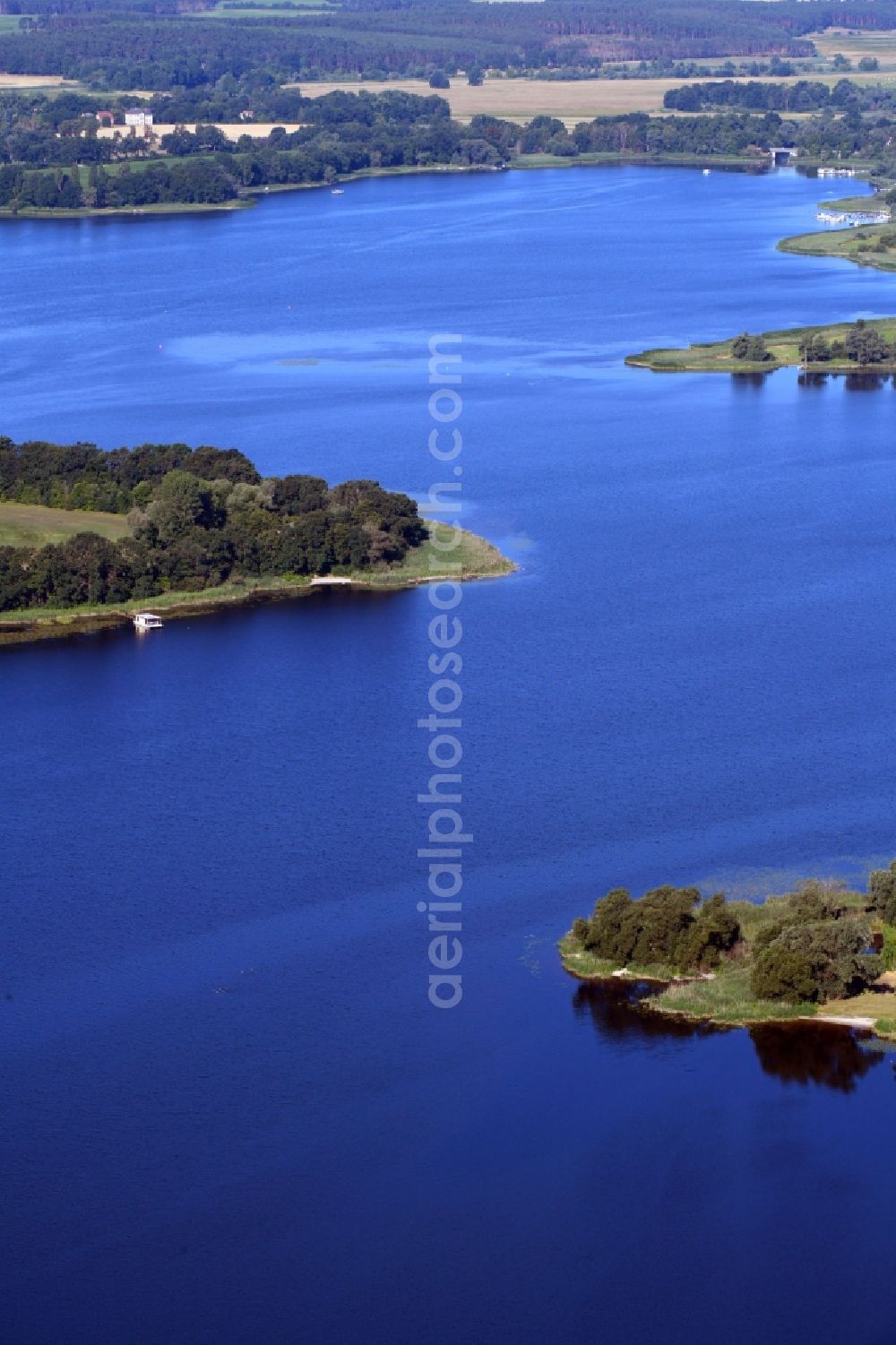 Aerial photograph Seeblick - Riparian areas on the lake area of Hohennauener See in Seeblick in the state Brandenburg, Germany