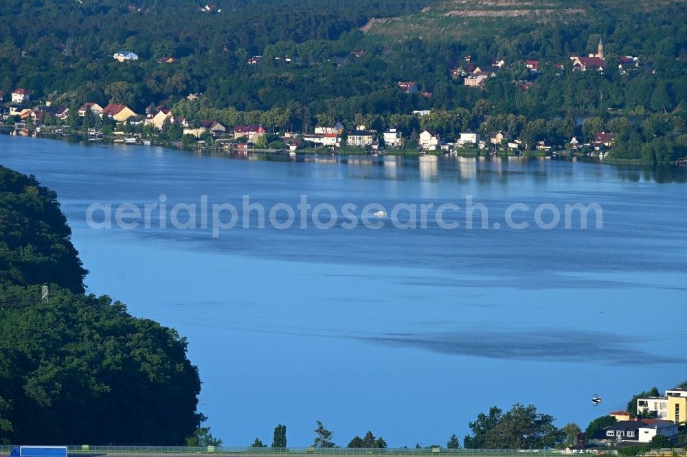 Aerial photograph Rüdersdorf - Riparian areas on the lake area of Kalksee in Ruedersdorf in the state Brandenburg, Germany