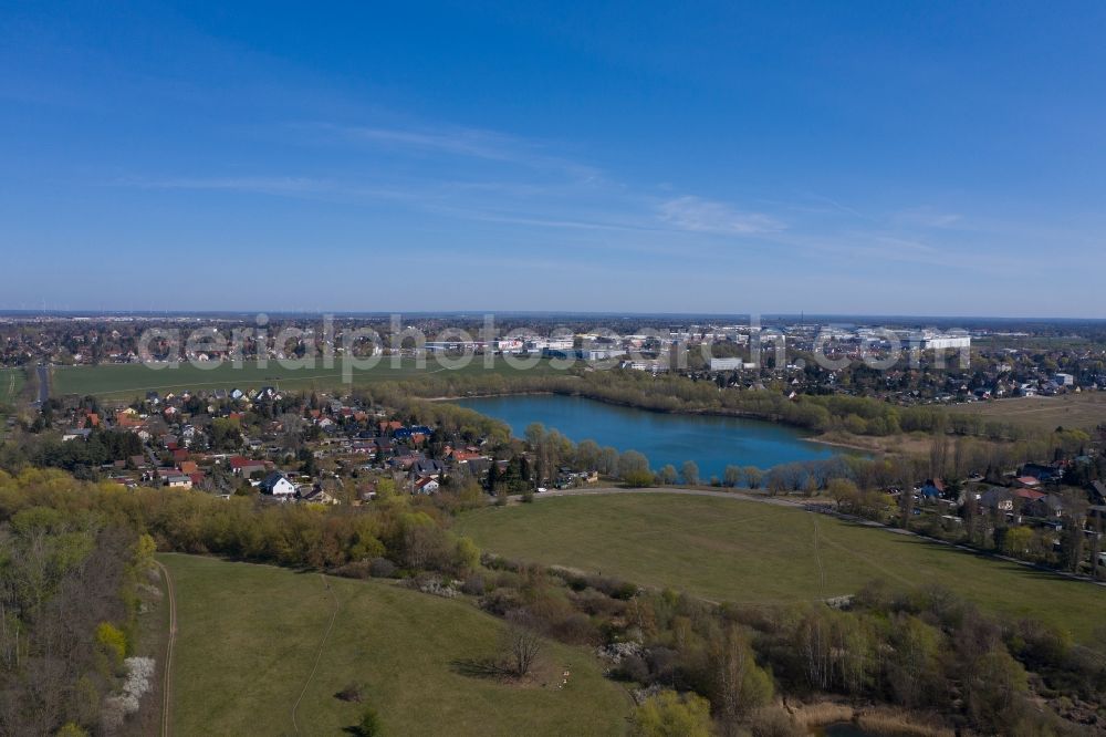 Berlin from above - Riparian areas on the lake area of Kaulsdorfer Seen in the district Kaulsdorf in Berlin, Germany