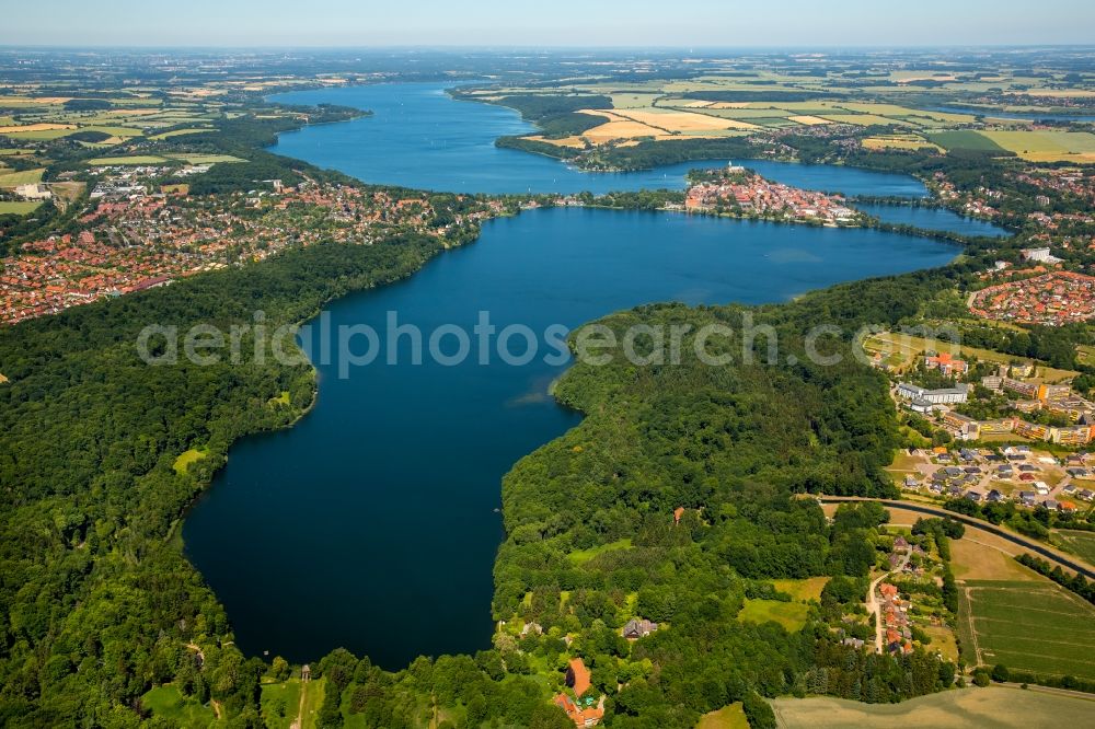 Aerial photograph Ratzeburg - Riparian areas on the lake area of Kuechensee in Ratzeburg in the state Schleswig-Holstein