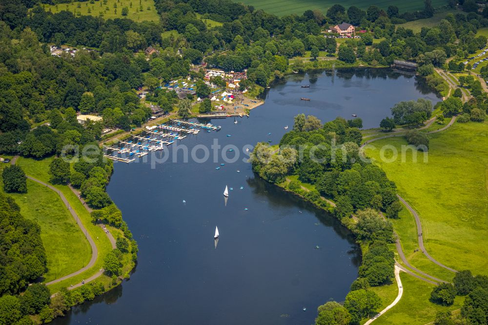 Aerial image Bochum - riparian areas on the lake area of Kemnader See in Bochum in the state North Rhine-Westphalia, Germany