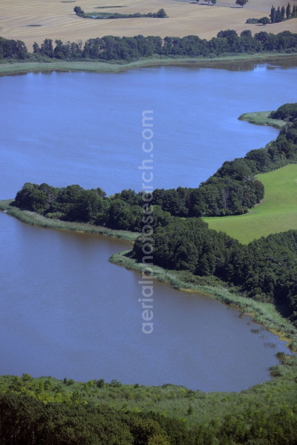 Aerial image Klein Vielen - Riparian areas on the lake area of Kleinvielener See in Klein Vielen in the state Mecklenburg - Western Pomerania