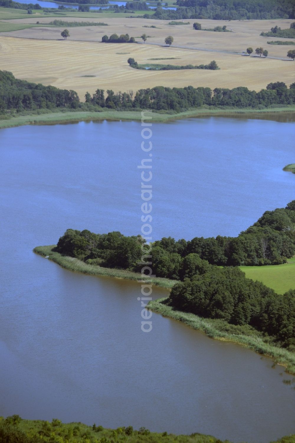 Aerial photograph Klein Vielen - Riparian areas on the lake area of Kleinvielener See in Klein Vielen in the state Mecklenburg - Western Pomerania