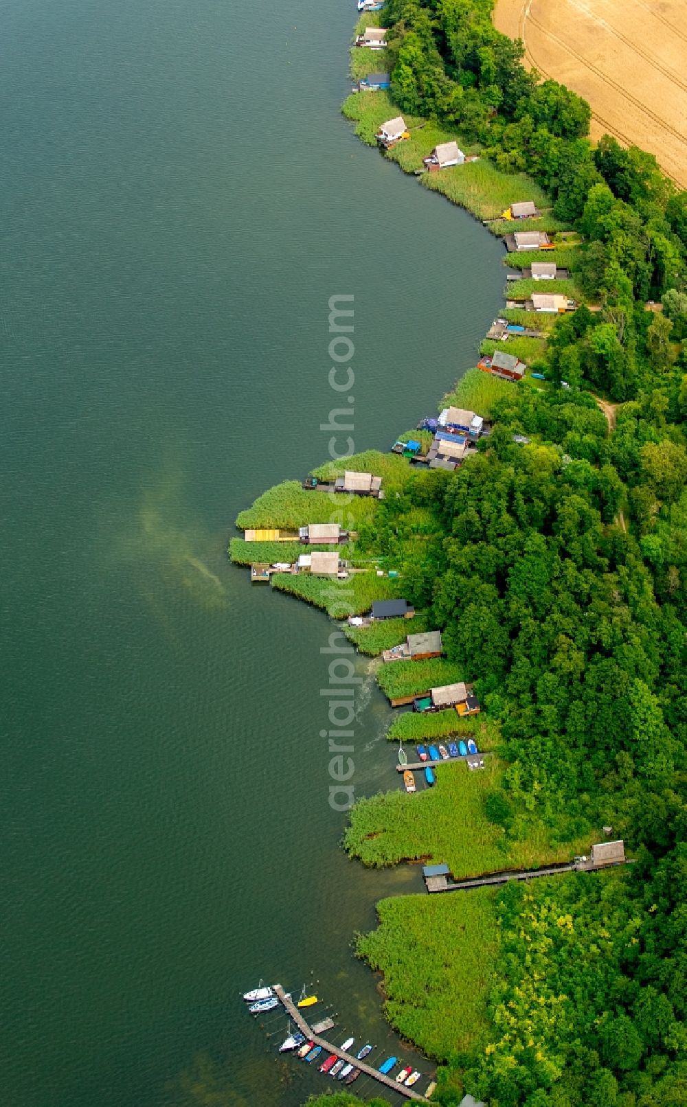 Aerial photograph Krakow am See - Riparian areas on the lake area of Krakower See in Krakow am See in the state Mecklenburg - Western Pomerania