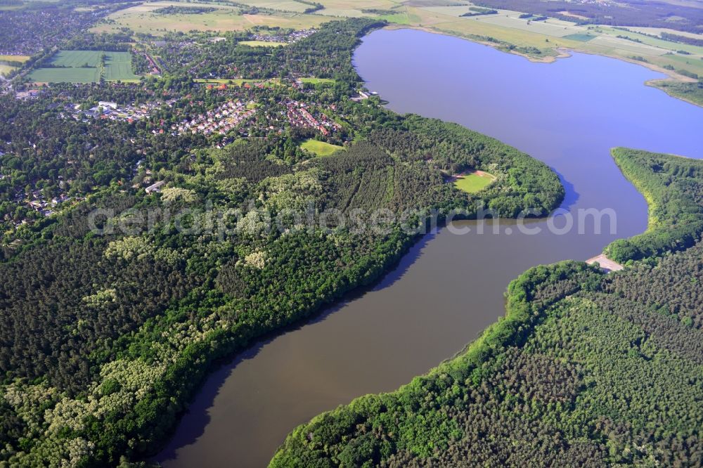 Rangsdorf from above - Riparian areas on the lake area of Krumme Lanke am Rangsdorfer See in Rangsdorf in the state Brandenburg