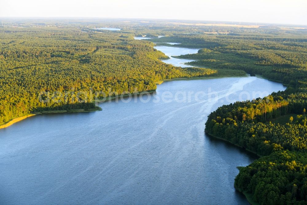 Aerial photograph Schillersdorf - Riparian areas on the lake area of Leppinsee in Schillersdorf in the state Mecklenburg - Western Pomerania, Germany