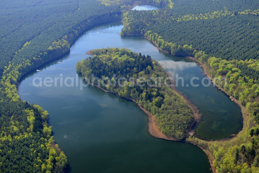 Aerial image Temmen-Ringenwalde - Riparian areas on the sea area of Libbesickesee in Temmen-Ringenwalde in the state Brandenburg