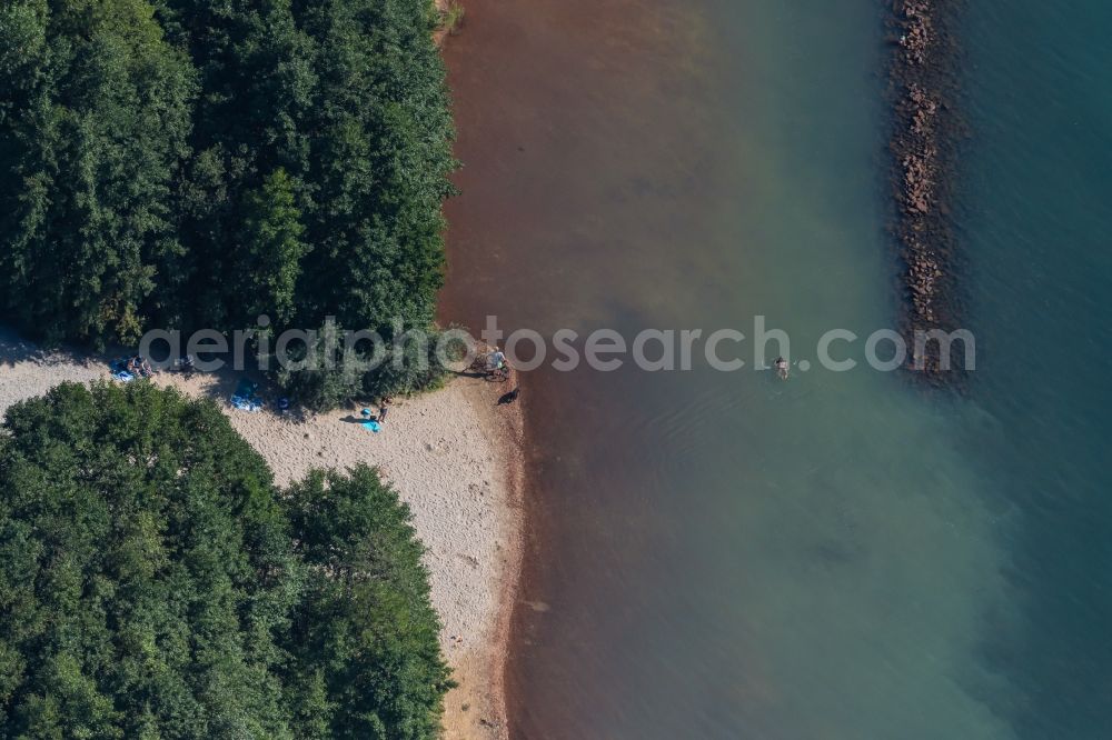 Aerial image Markkleeberg - Riparian areas on the lake area of Markkleeberger See in Markkleeberg in the state Saxony, Germany