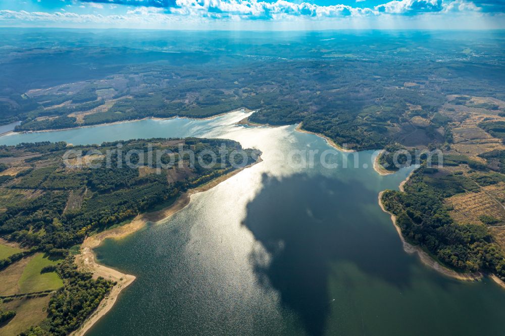 Möhnesee from the bird's eye view: Riparian areas on the lake area of Moehnesee in the state North Rhine-Westphalia