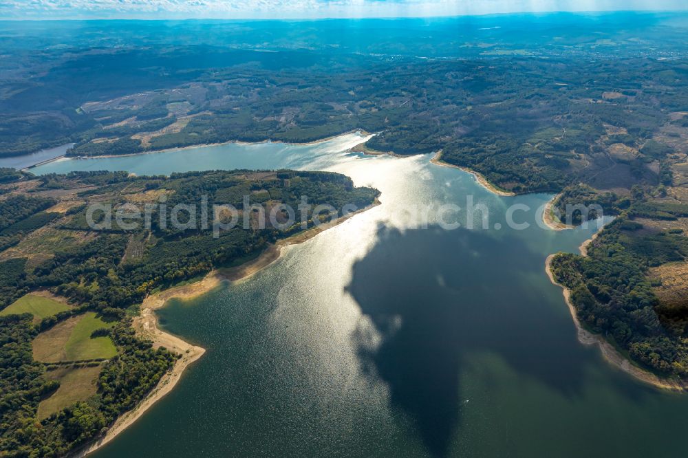 Aerial image Möhnesee - Riparian areas on the lake area of Moehnesee in the state North Rhine-Westphalia