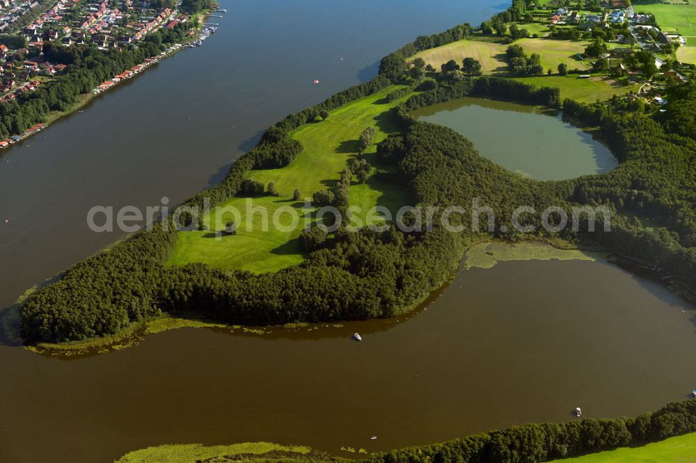 Mirow from the bird's eye view: Riparian areas on the lake area of Mirower See in Mirow in the state Mecklenburg - Western Pomerania, Germany