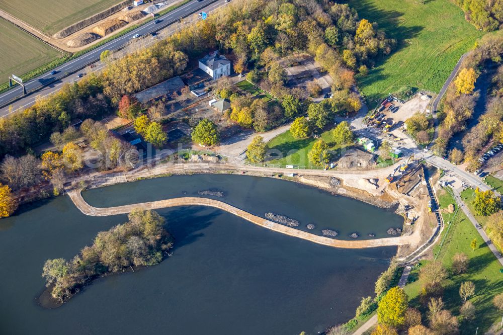 Aerial photograph Bochum - riparian areas on the lake area of Uemminger See in Bochum in the state North Rhine-Westphalia, Germany