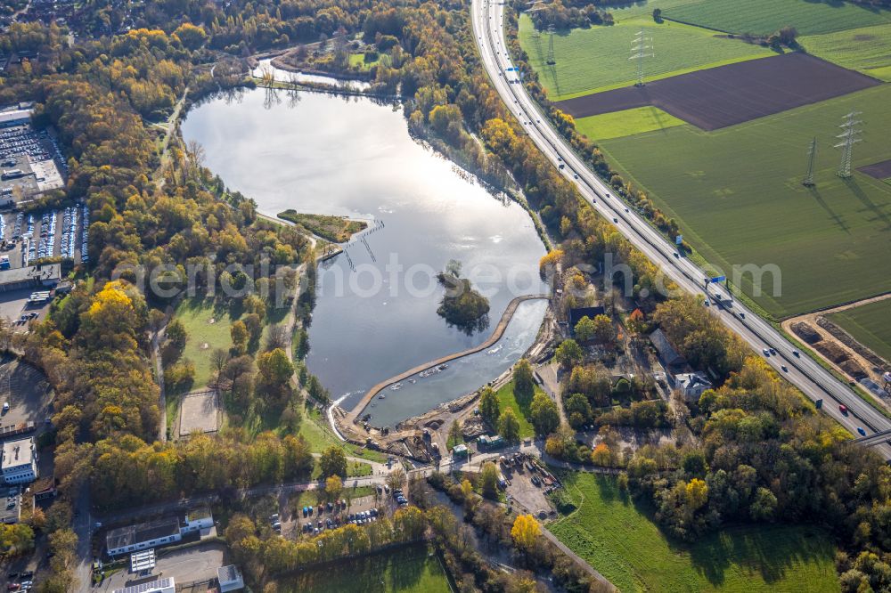 Aerial image Bochum - Riparian areas on the lake area of Uemminger See in Bochum in the state North Rhine-Westphalia, Germany