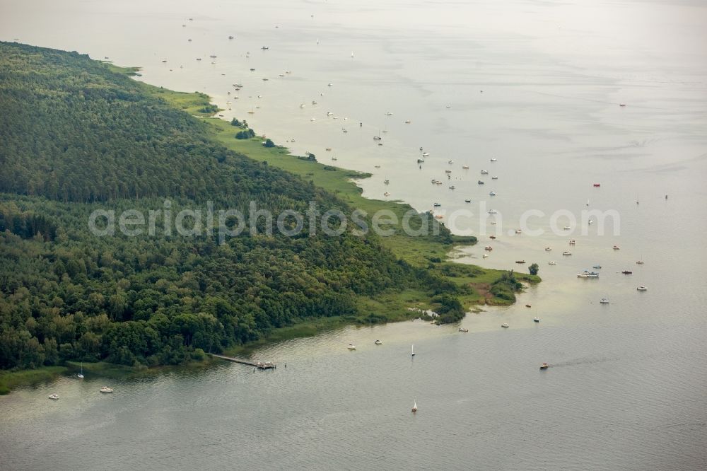 Aerial photograph Klink - Riparian areas on the lake area of Mueritz in Klink in the state Mecklenburg - Western Pomerania