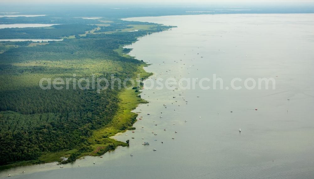 Aerial photograph Klink - Riparian areas on the lake area of Mueritz in Klink in the state Mecklenburg - Western Pomerania