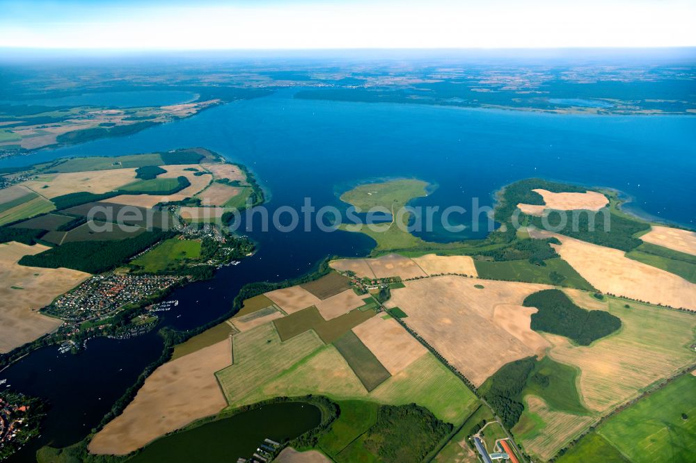 Aerial image Südmüritz - Riparian areas on the lake area of Mueritz in Suedmueritz at Mueritz in the state Mecklenburg - Western Pomerania, Germany