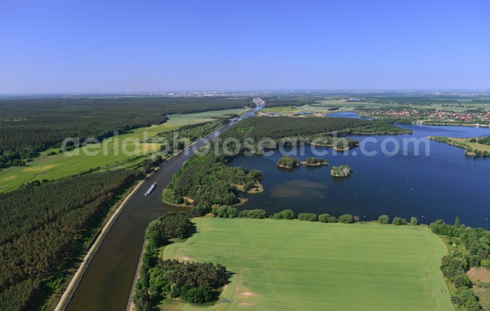 Niegripp from above - Riparian areas on the lake area in Niegripp in the state Saxony-Anhalt