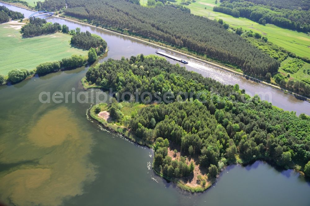 Aerial image Niegripp - Riparian areas on the lake area in Niegripp in the state Saxony-Anhalt