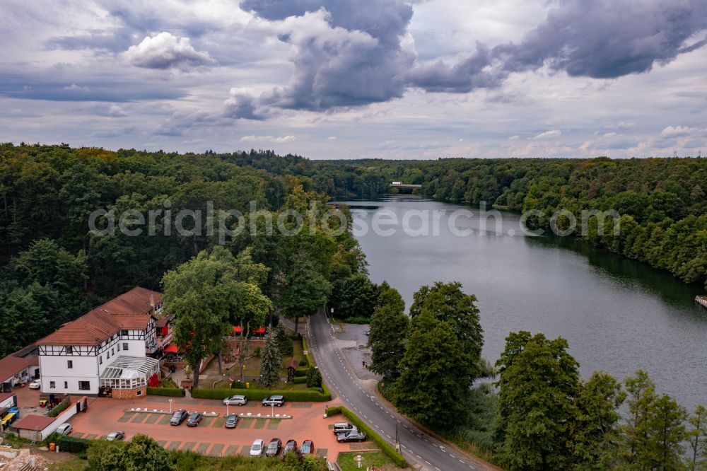 Aerial image Wandlitz - Riparian areas on the lake area of Obersee in a forest area in Lanke in Wandlitz in the state Brandenburg, Germany