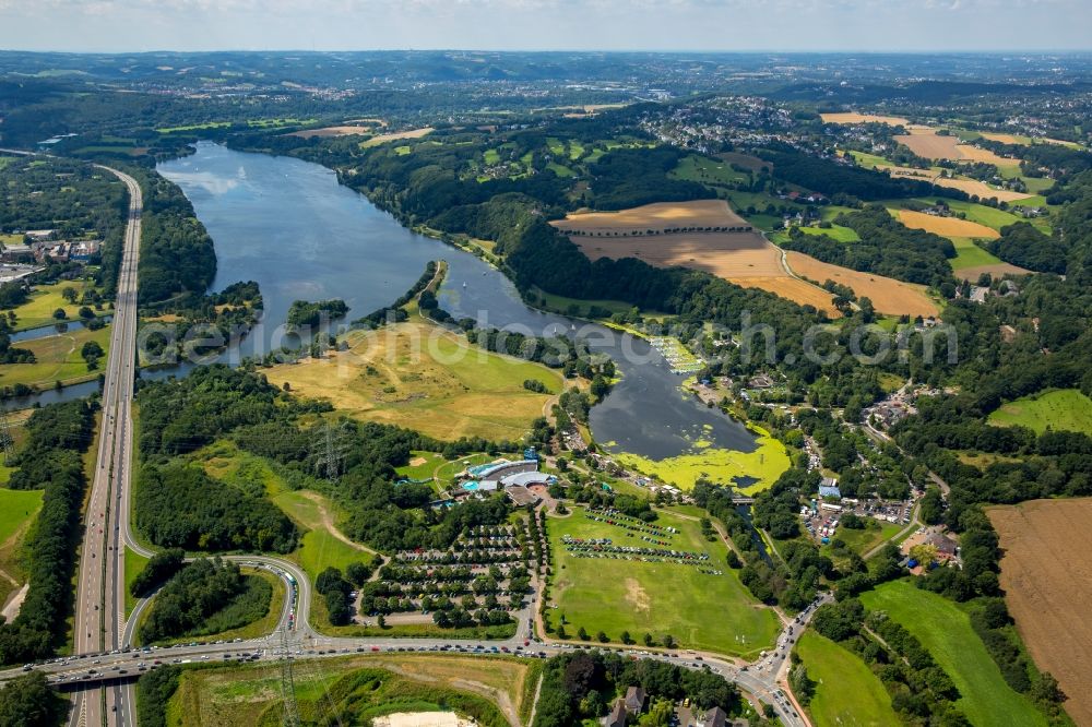 Aerial photograph Witten - Riparian areas on the lake area of Oelbach in Witten in the state North Rhine-Westphalia. Also shown is the Freizeitzentrum Kemnade