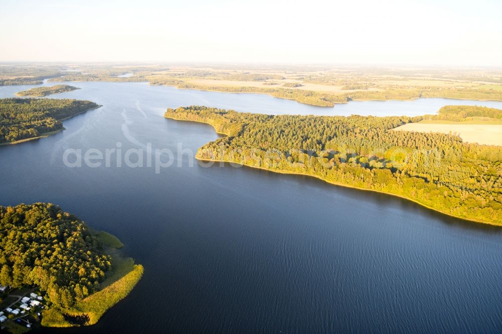 Aerial photograph Groß Zecher - Riparian areas on the lake area of Schaalsee in Gross Zecher in the state Mecklenburg - Western Pomerania, Germany