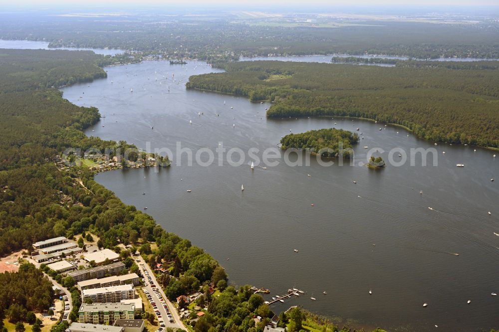 Aerial image Berlin - Riparian areas on the lake area of Seddinsee in the district Schmoeckwitz in Berlin, Germany