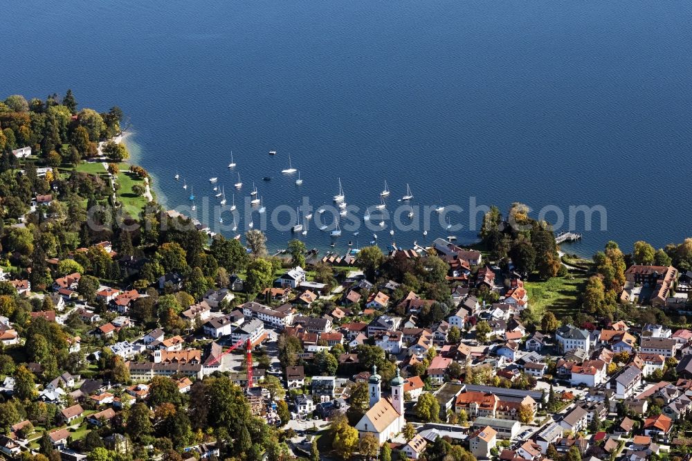 Aerial photograph Tutzing - Riparian areas on the lake area of Starnberger See in Tutzing in the state Bavaria