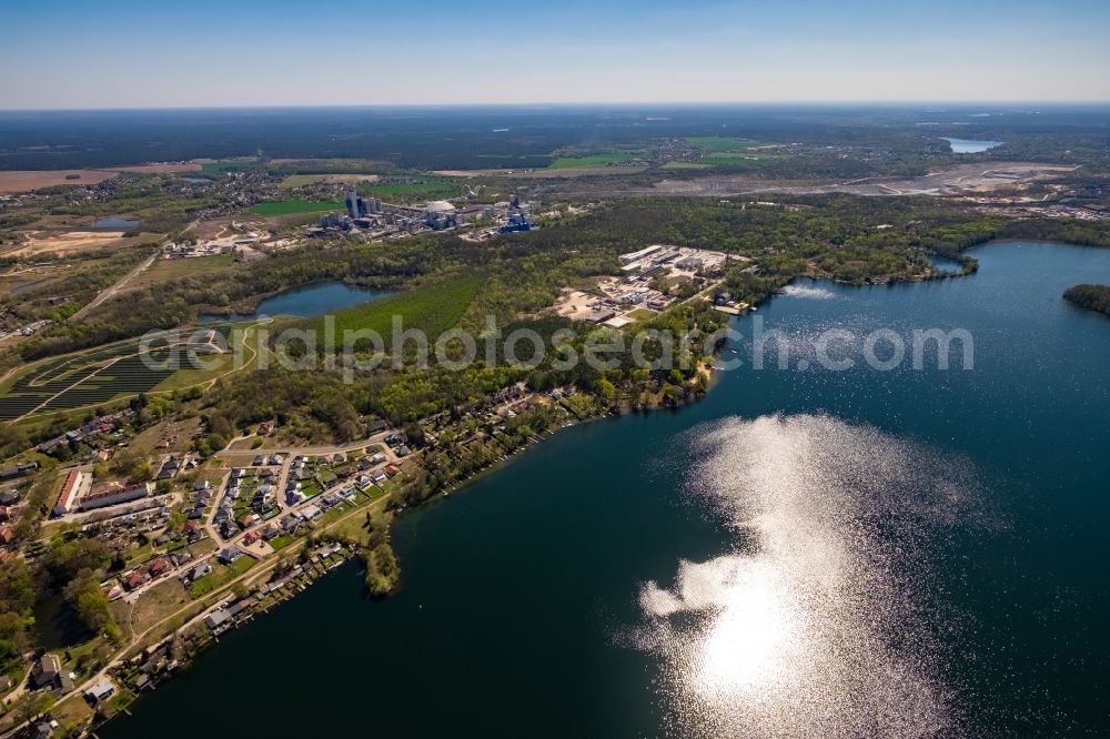 Aerial photograph Hennickendorf - Riparian areas on the lake area of Stienitzsee in Hennickendorf in the state Brandenburg, Germany