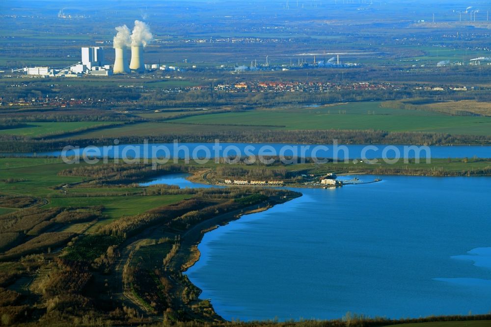 Aerial photograph Großpösna - Riparian areas on the lake area of Stoermthaler See in Grosspoesna in the state Saxony, Germany