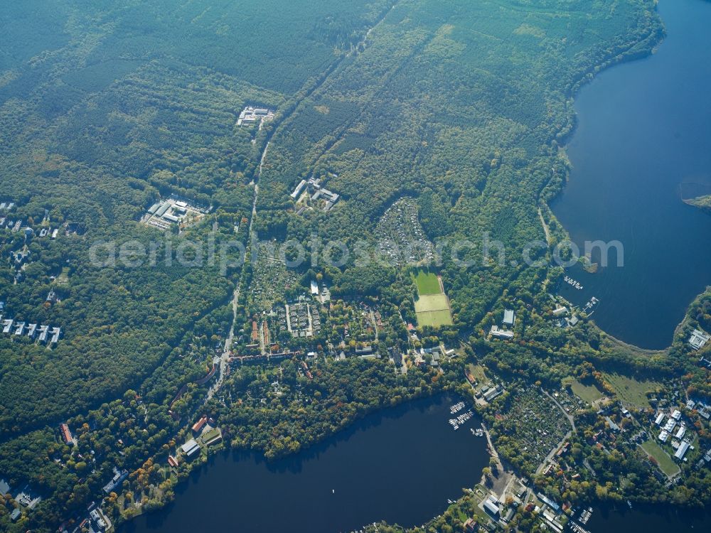 Potsdam from above - Riparian areas on the lake area of Templiner See in Potsdam in the state Brandenburg