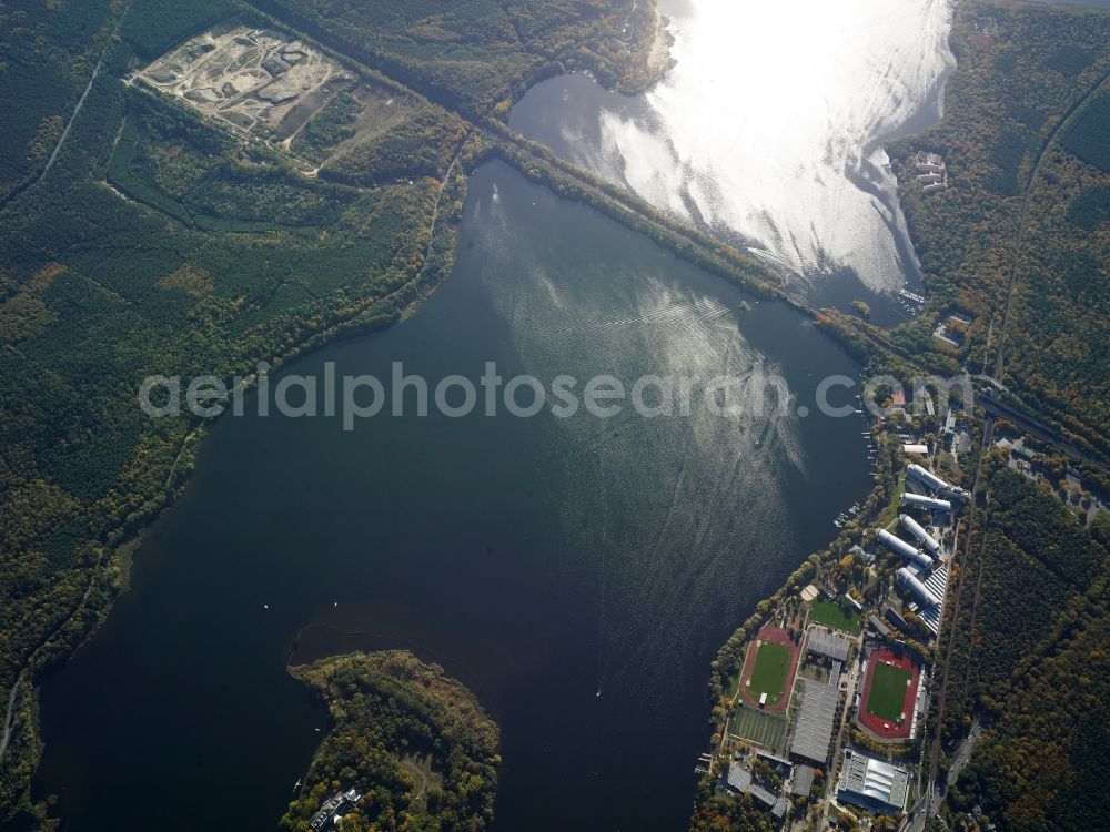 Aerial photograph Potsdam - Riparian areas on the lake area of Templiner See in Potsdam in the state Brandenburg