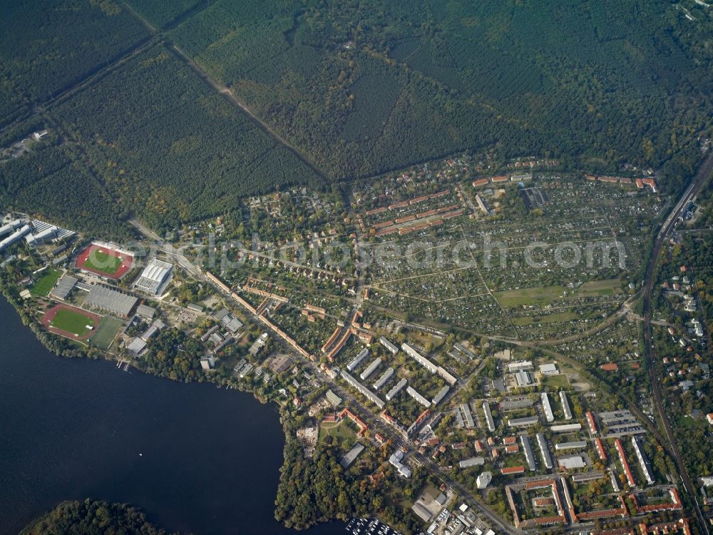 Aerial photograph Potsdam - Riparian areas on the lake area of Templiner See in Potsdam in the state Brandenburg