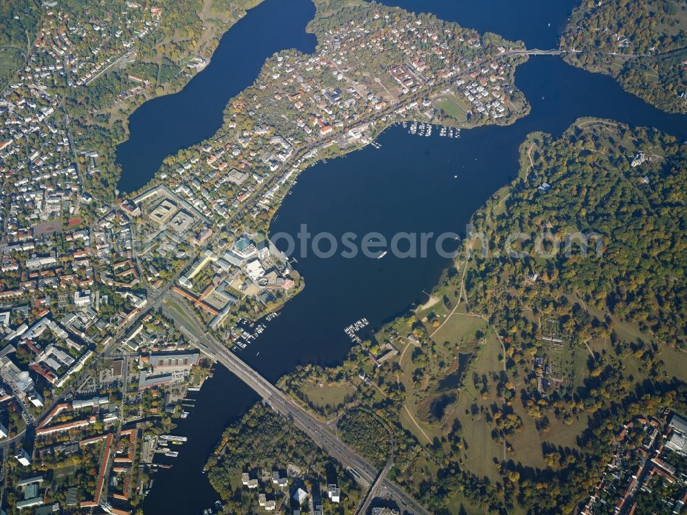 Potsdam from above - Riparian areas on the lake area of Tiefer See in Potsdam in the state Brandenburg. Also shown the Northern inner-city with the Hollaendisches Viertel and the Humboldtbruecke