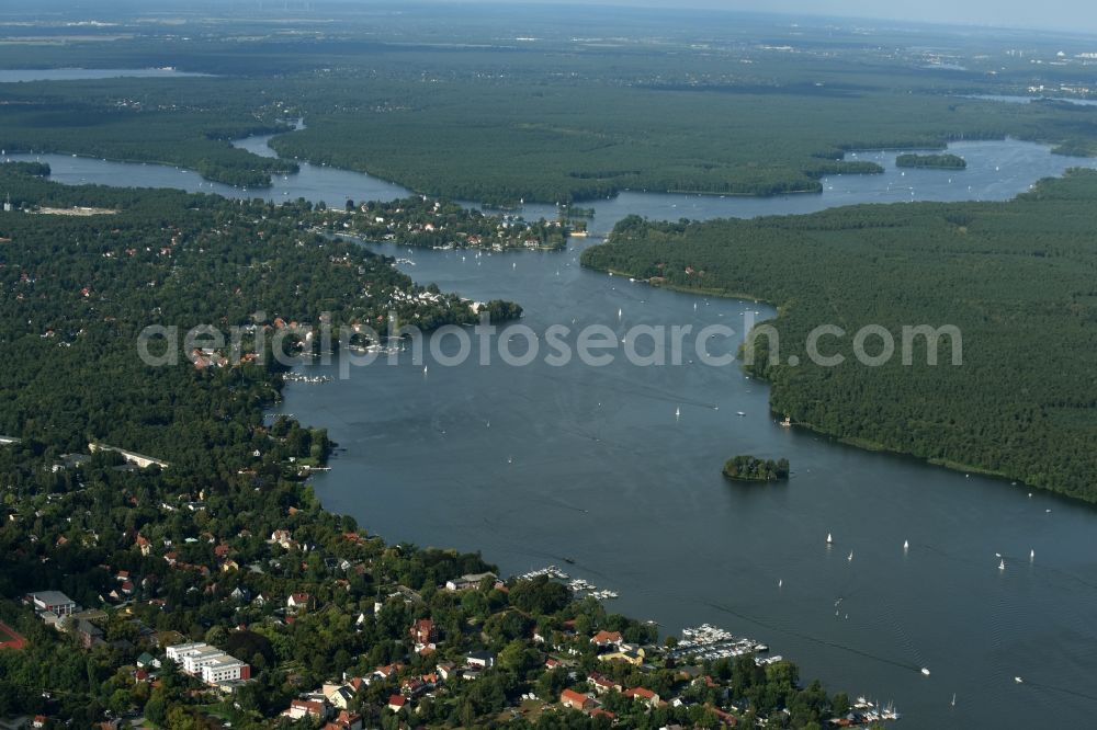 Zeuthen from above - Riparian areas on the lake area of Zeuthener See on the Dahme river in Zeuthen in the state Brandenburg