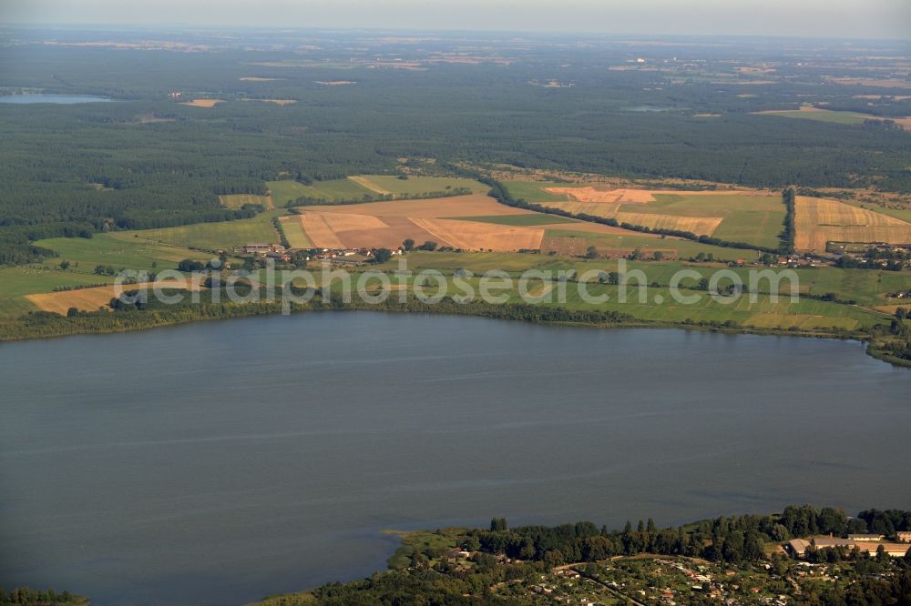 Neustrelitz from the bird's eye view: Riparian areas on the lake area of Zierker See in Neustrelitz in the state Mecklenburg - Western Pomerania