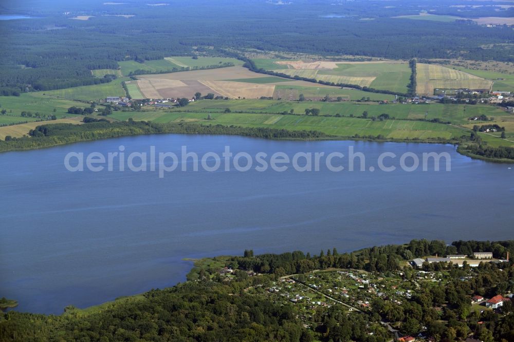 Aerial image Neustrelitz - Riparian areas on the lake area of Zierker See in Neustrelitz in the state Mecklenburg - Western Pomerania