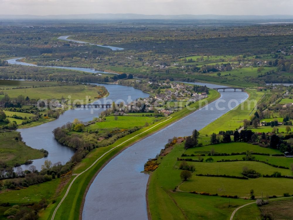 Parteen Weir from above - Curved loop of the riparian zones on the course of the river Shannon in Parteen Weir in Clare, Ireland