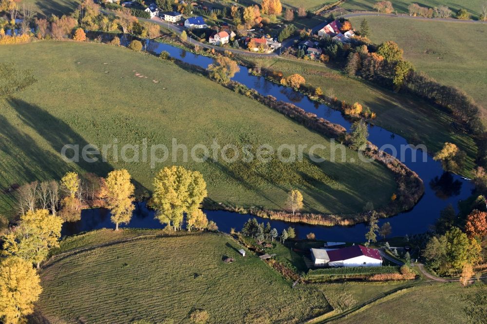 Aerial image Neu Hartmannsdorf - Curved loop of the riparian zones on the course of the spree river Spree- in Neu Hartmannsdorf in the state Brandenburg