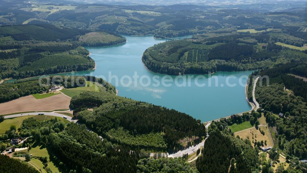 Aerial image Lüdenscheid - Shore areas at Lake of the Versetalsperre in Luedenscheid in North Rhine-Westphalia