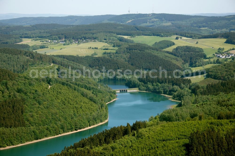 Lüdenscheid from the bird's eye view: Shore areas at Lake of the Versetalsperre in Luedenscheid in North Rhine-Westphalia