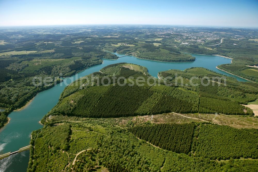 Aerial image Lüdenscheid - Shore areas at Lake of the Versetalsperre in Luedenscheid in North Rhine-Westphalia