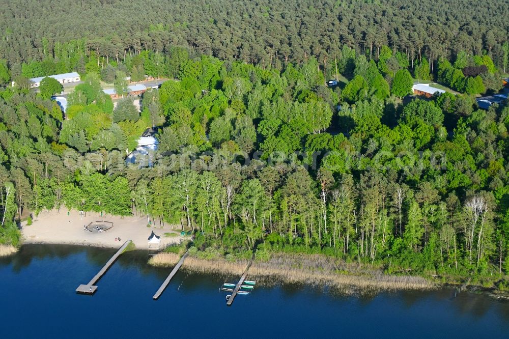 Aerial photograph Störitz - Riparian areas on the lake area of Stoeritzsee in Moenchwinkel in the state Brandenburg, Germany